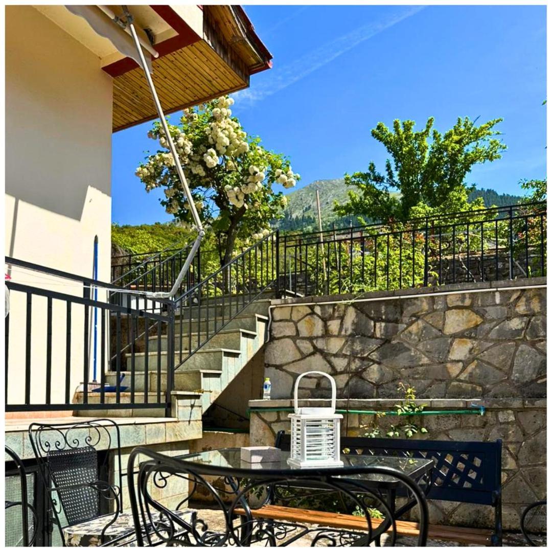 Memories Apartments Μονοκατοικία Στο Καρπενήσι Εξωτερικό φωτογραφία